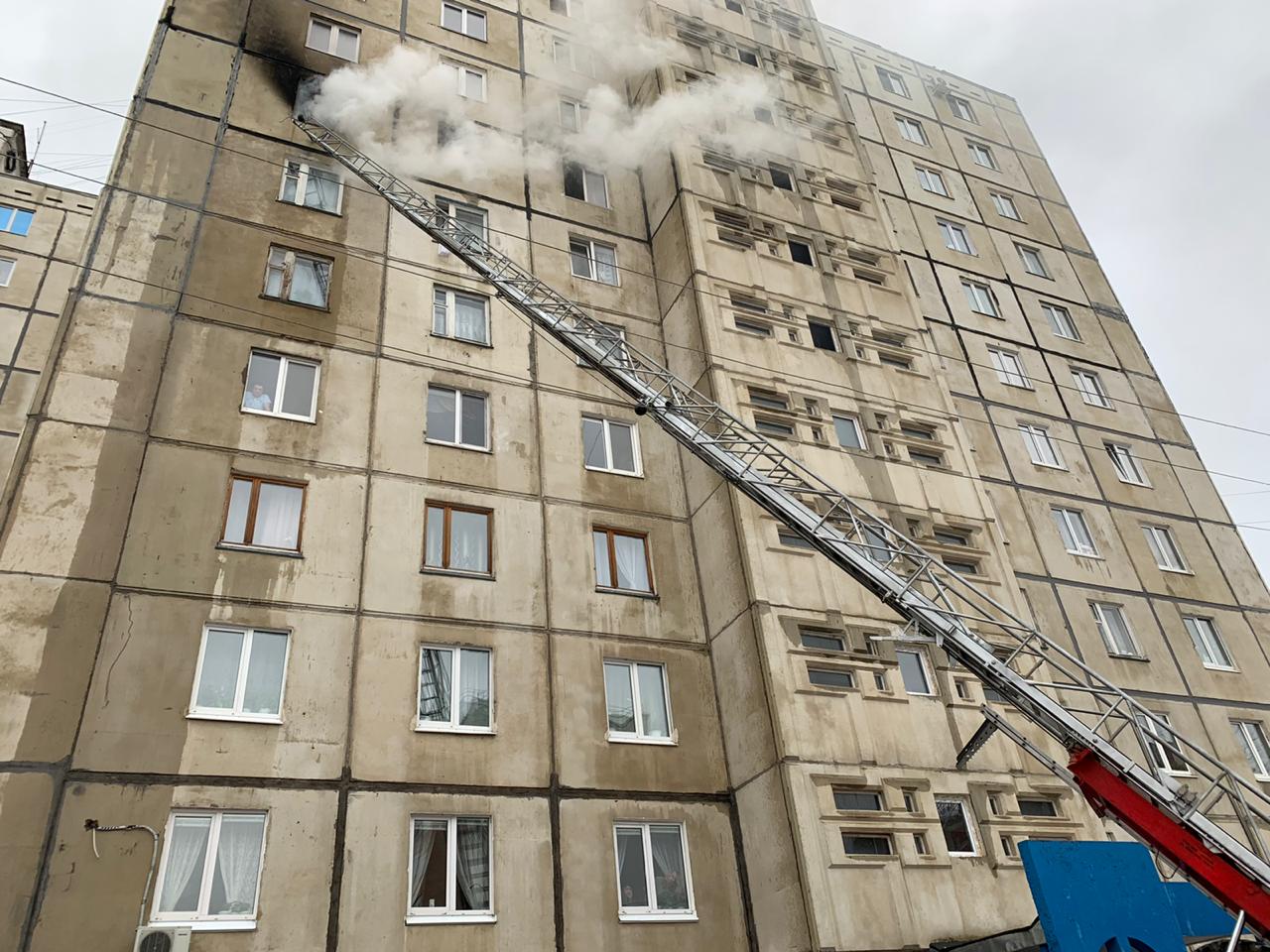 В Уфе эвакуировали 32 человека из-за пожара в многоэтажке