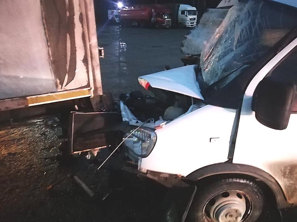 В Башкирии на трассе столкнулись два грузовика. Пассажир «ГАЗ» скончался