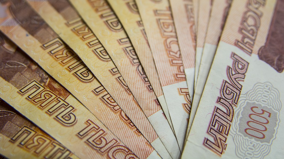 В Башкирии директор трикотажной фабрики задолжал рабочим 3,5 миллиона рублей