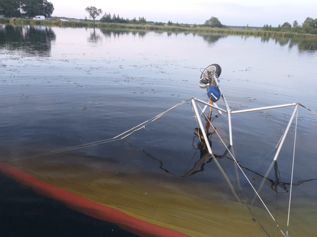 В Башкирии дельтаплан неудачно приземлился в болото