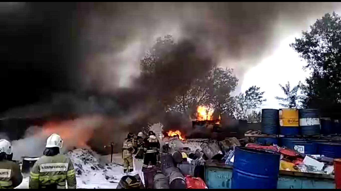 В Уфе произошел пожар на территории предприятия
