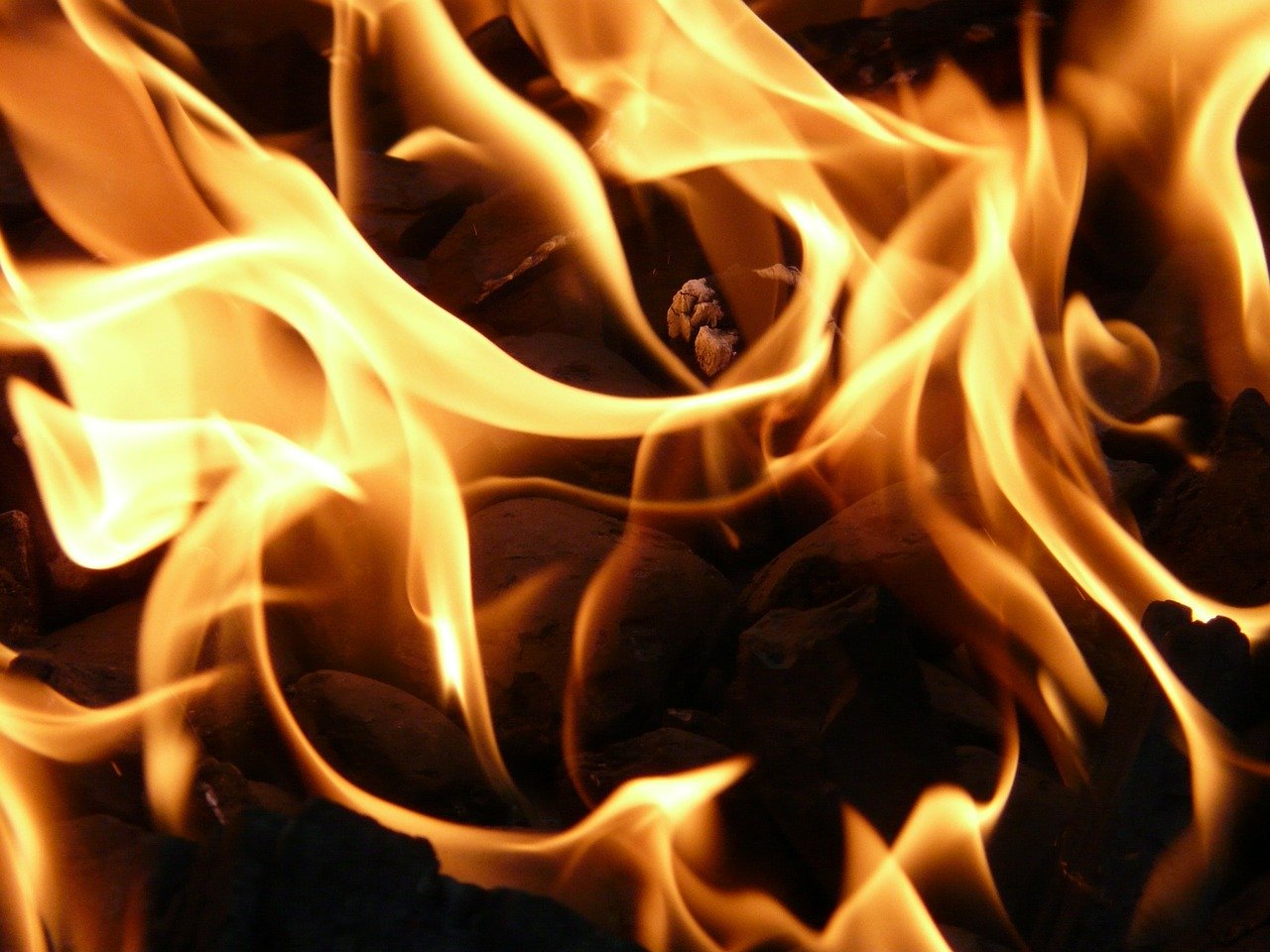 За последние 5 месяцев в Оренбуржье в пожаре погибло 53 человек