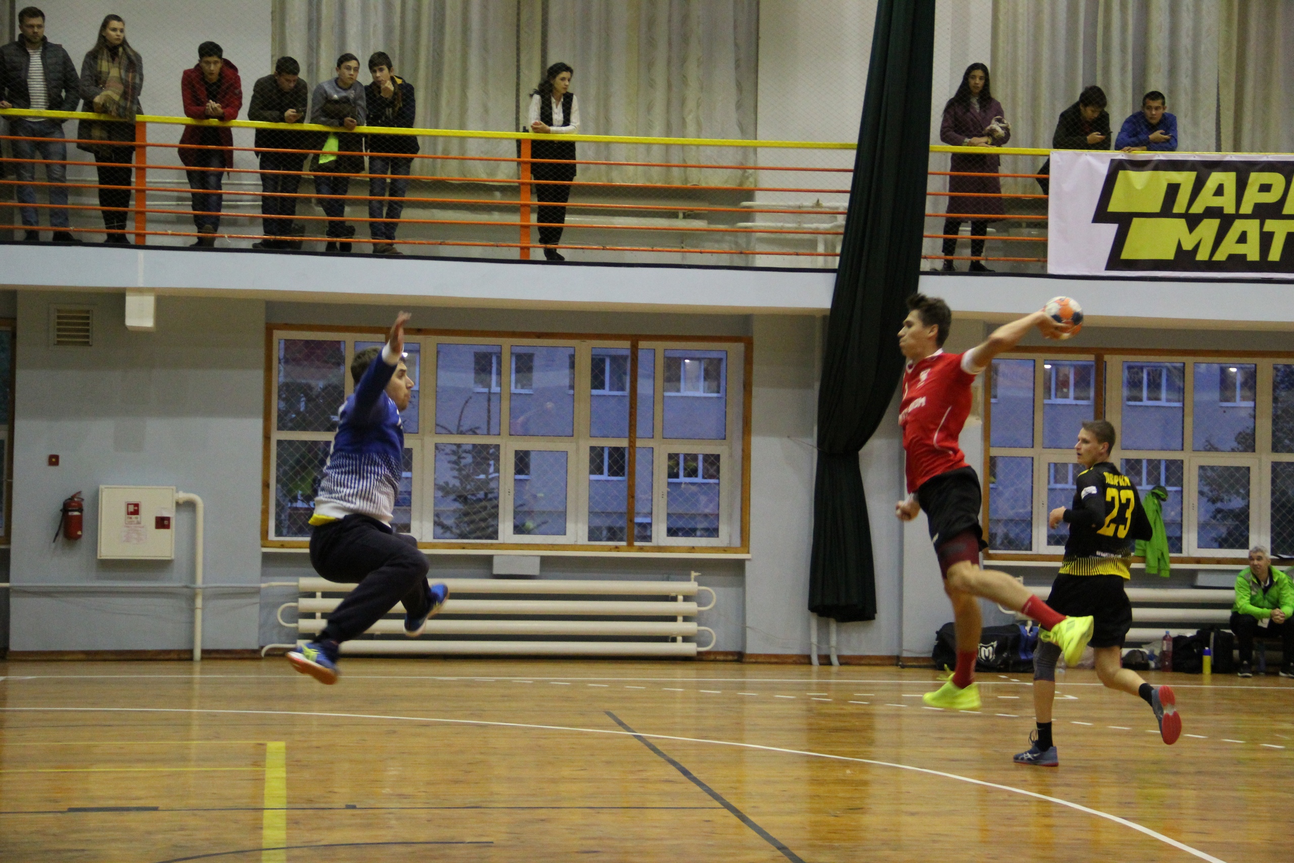Уфимский гандбольный клуб «Акбузат» потерпел первое домашнее поражение в сезоне
