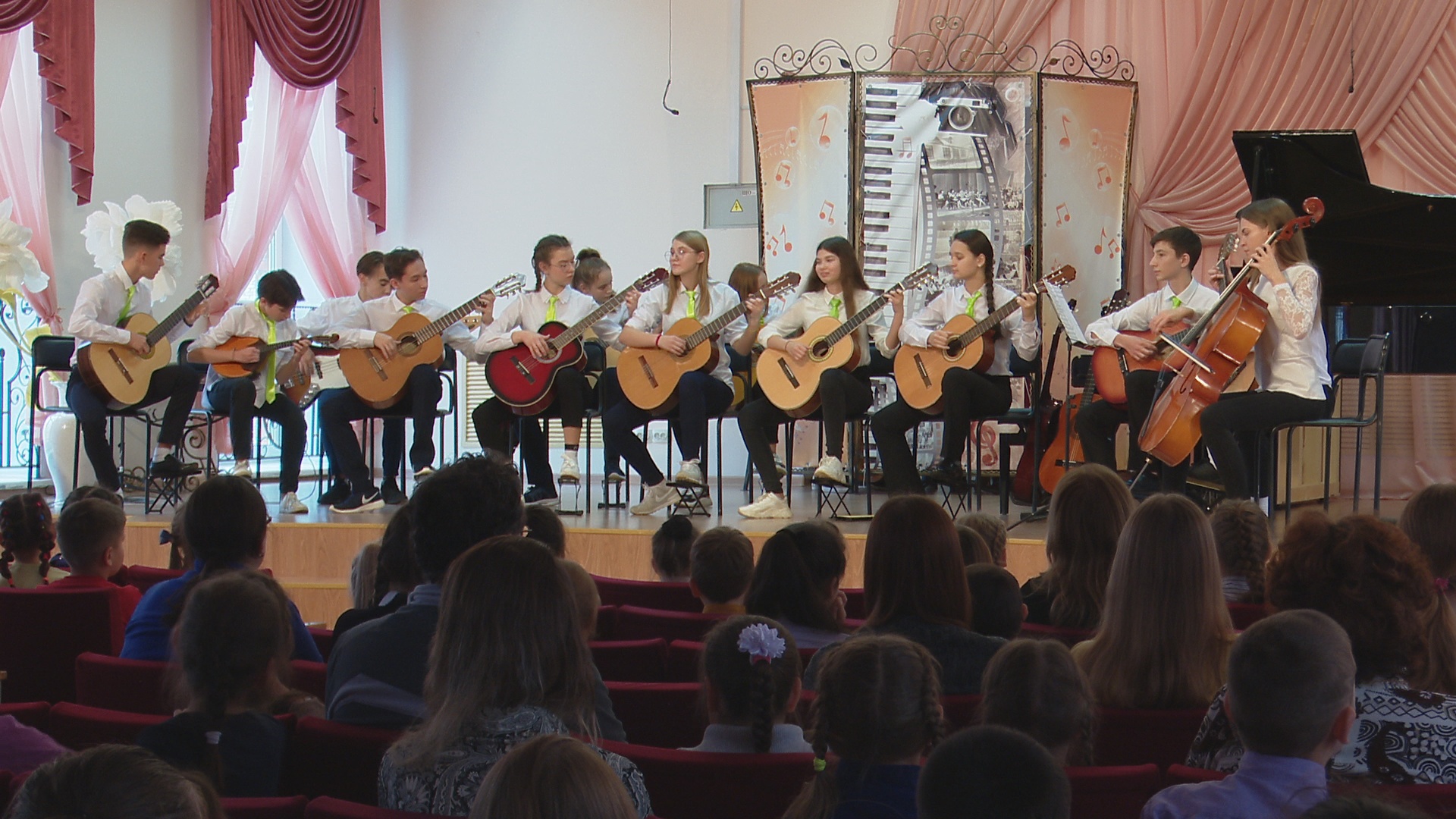 Проект «Дети — детям: музыка наших сердец» добрался до Нефтекамска