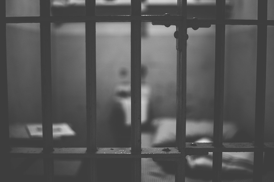 В Уфе судебного пристава осудили к 4,5 годам тюрьмы за взяточничество