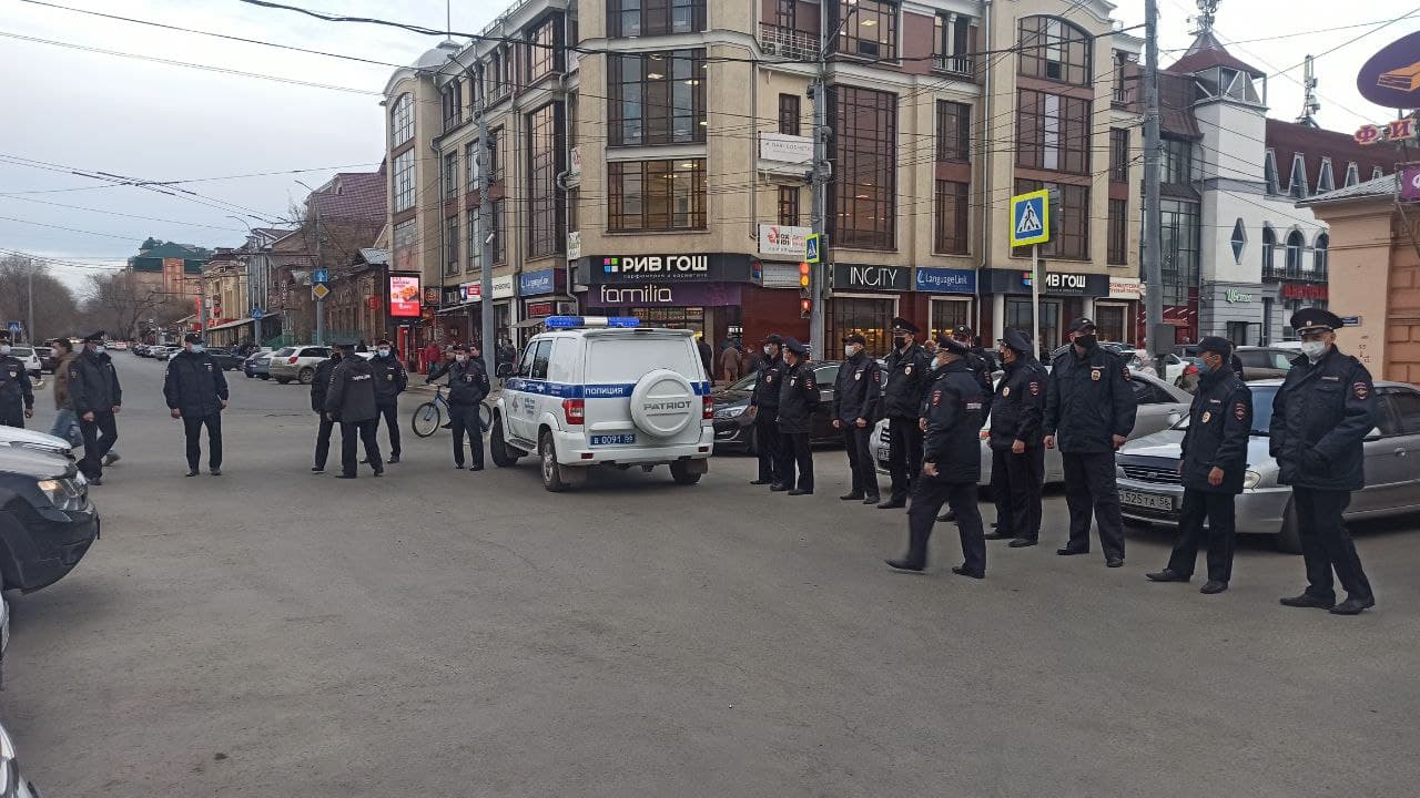 Стало известно об одном задержанном на митинге в Оренбурге - Новости - Уфа  - UTV