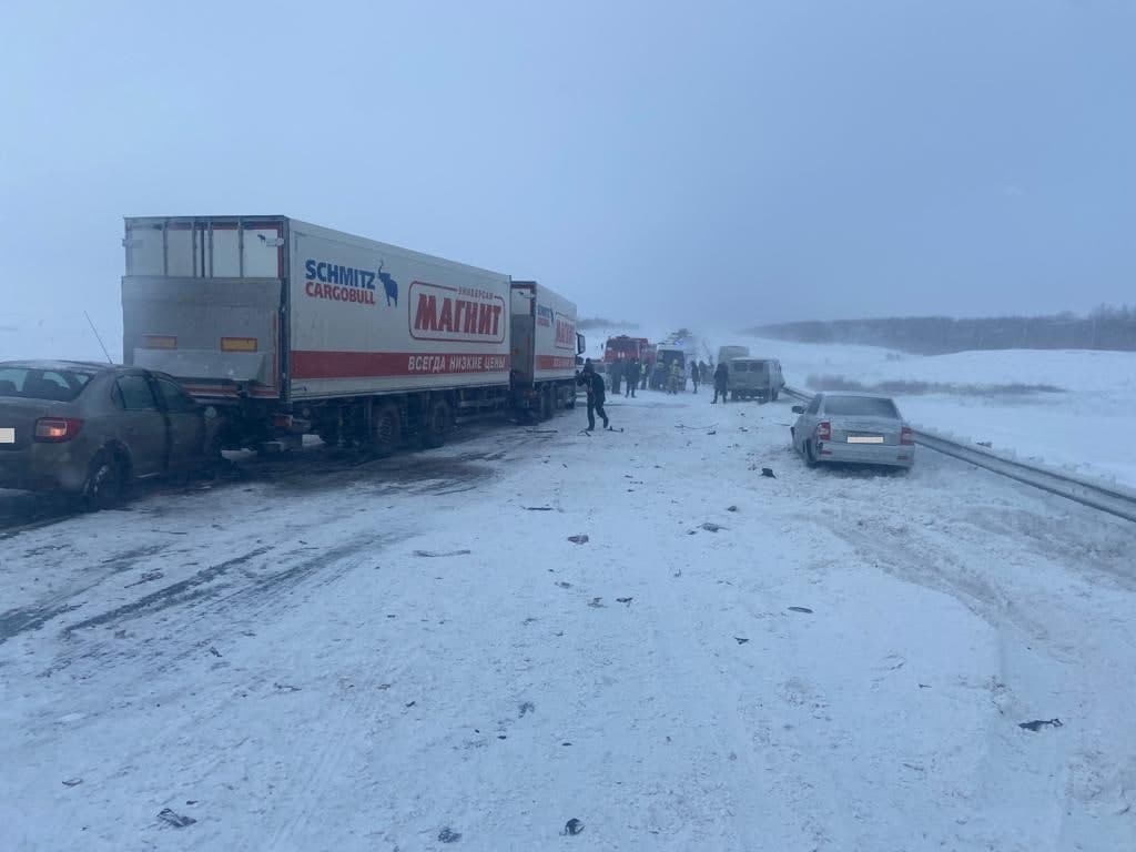 В массовом ДТП на трассе Оренбург-Самара пострадали 5 человек - Новости -  Уфа - UTV