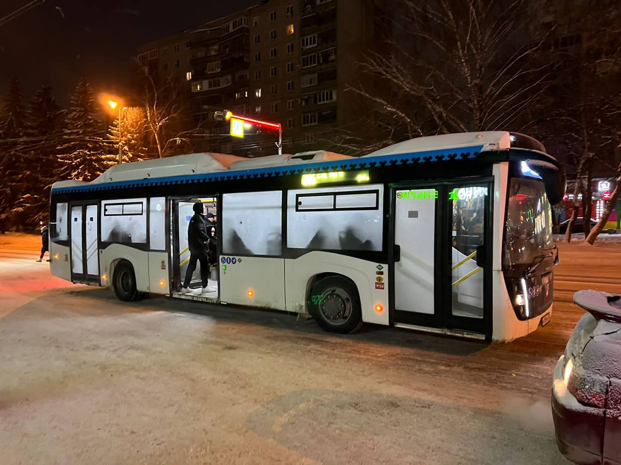 В Уфе чиновники и перевозчики проверили работу транспорта и нашли  «небольшие отклонения» - Новости - Уфа - UTV