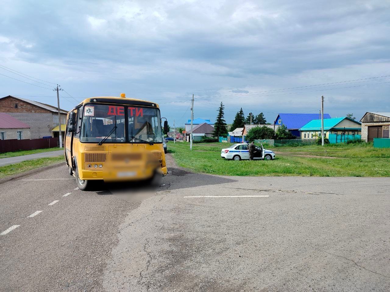 В селе Башкирии 16-летний подросток за рулем питбайка угодил под школьный  автобус - Новости - Уфа - UTV