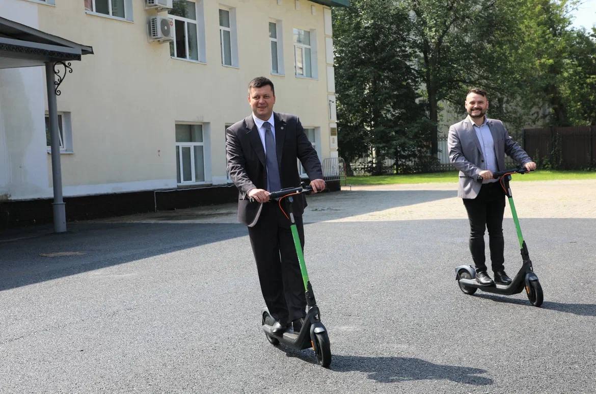 В Уфе чиновников пересадят на самокаты для патрулирования скверов и парков  - Новости - Уфа - UTV