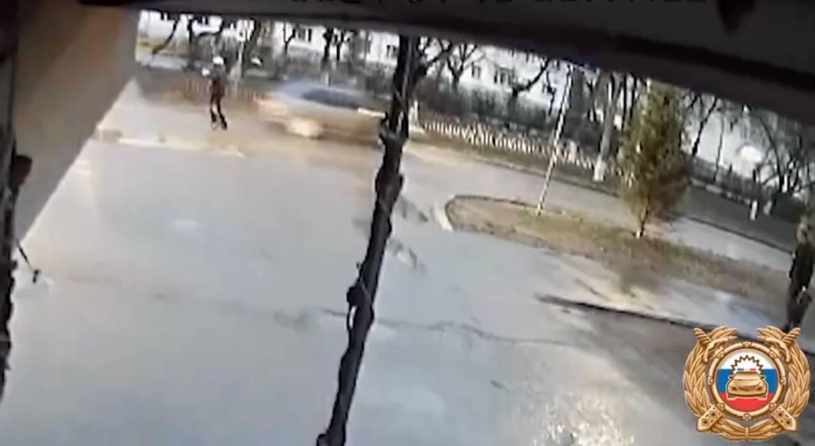 В Башкирии легковушка на «зебре» влетела в школьницу