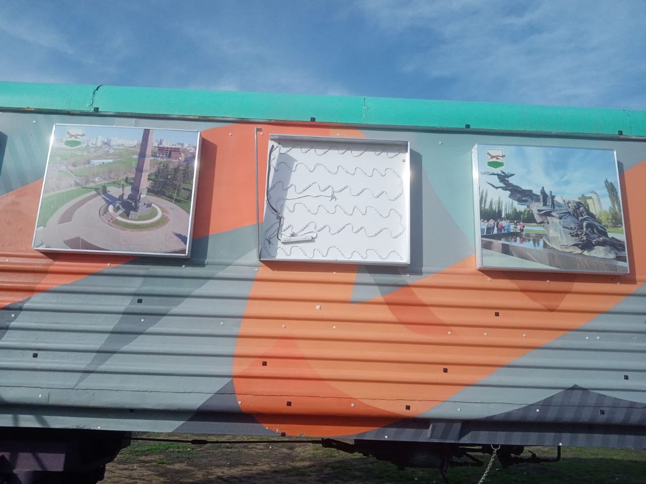 В Уфе вандалы испортили вагон-музей в Демском парке