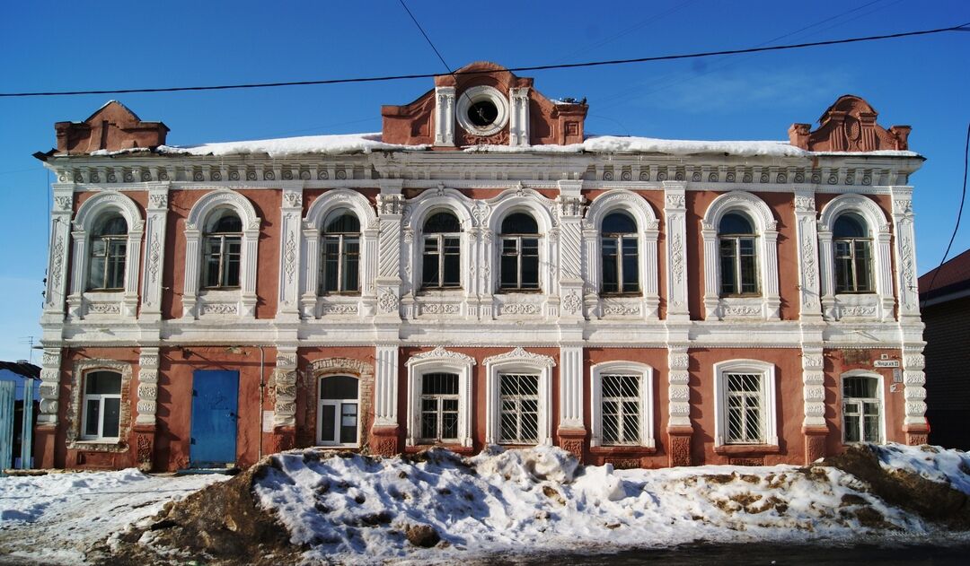 Фото домов оренбурга. Усадьбы купца Оглодкова. Городские усадьбы Оренбург. Усадьбы купца п.н. Оглодкова Оренбург. Особняк Купцов Хусаиновых Оренбург.