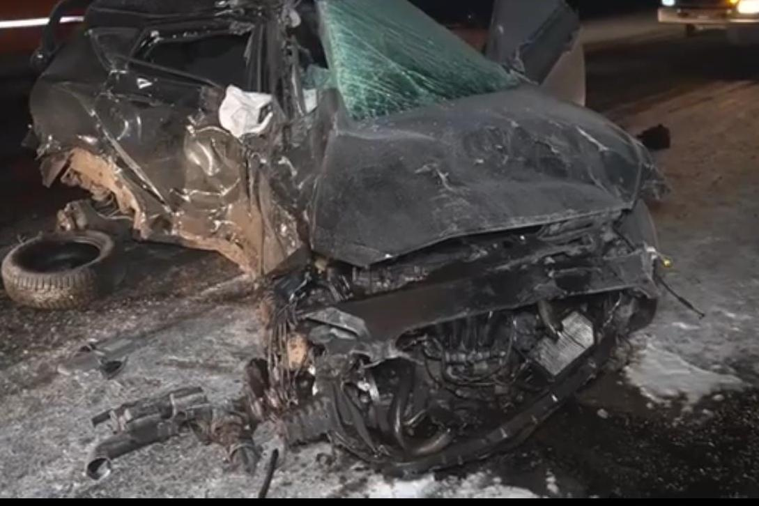 В Башкирии на трассе в аварии с ВАЗ и фурой погиб водитель Hyundai