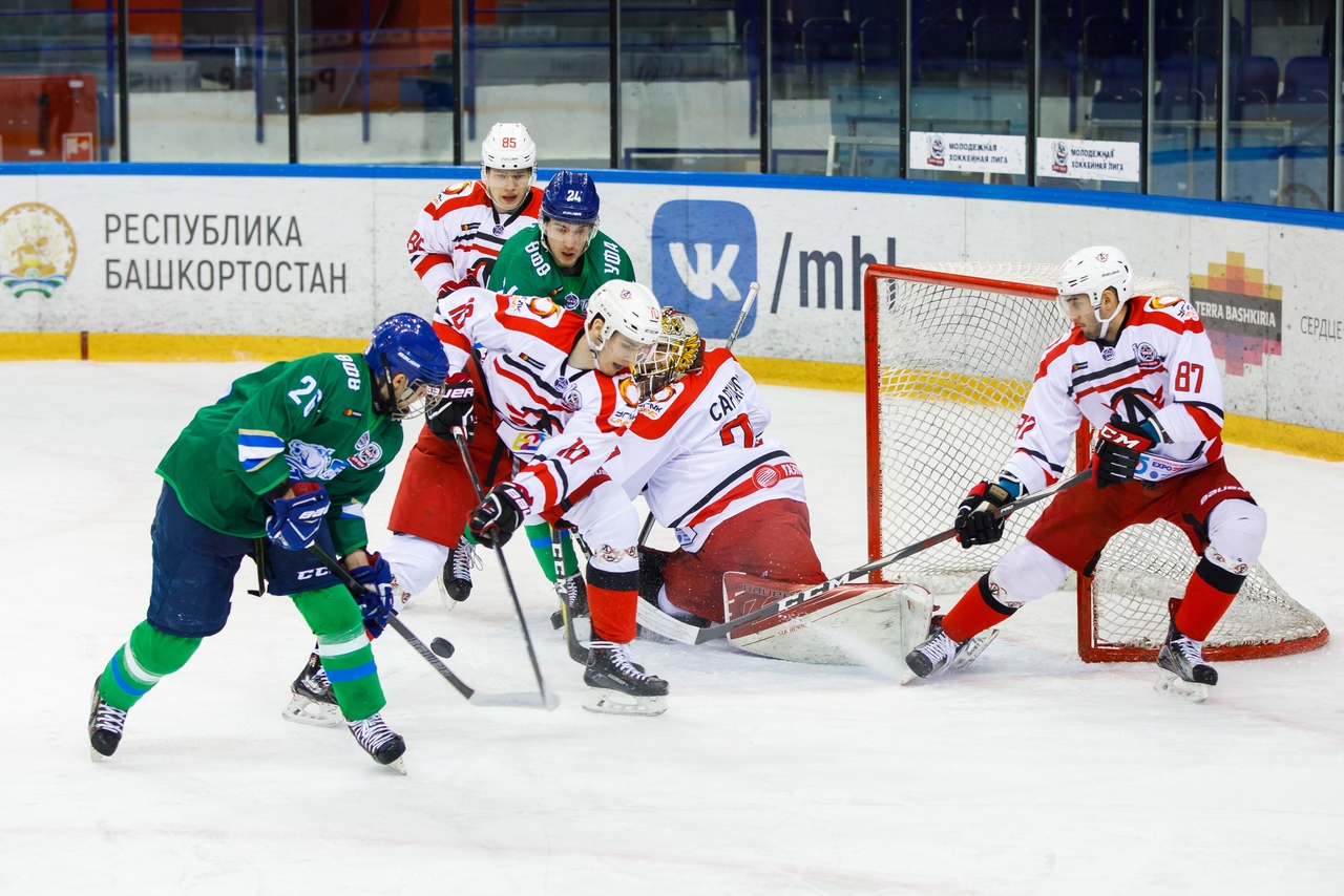 Мхл регулярный чемпионат. Толпар трактор. Толпар эмблема.