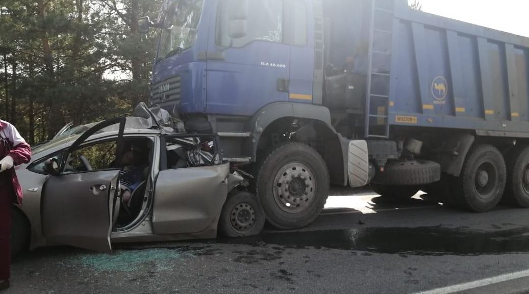 В Башкирии грузовик Scania столкнулся с Kia– водитель легковушки скончался