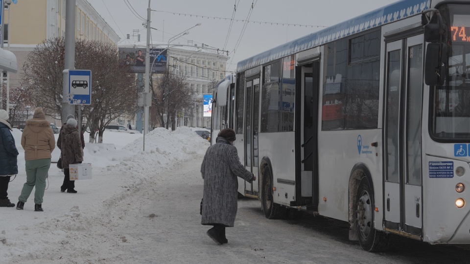 В «Башавтотрансе» прокомментировали конфликт водителя автобуса и пассажиров в Уфе