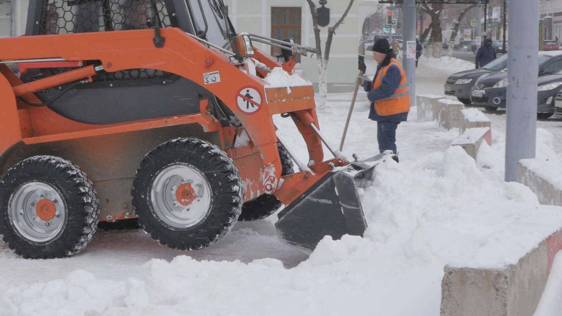 Прокуратура осталась недовольна качеством уборки снега в Орске