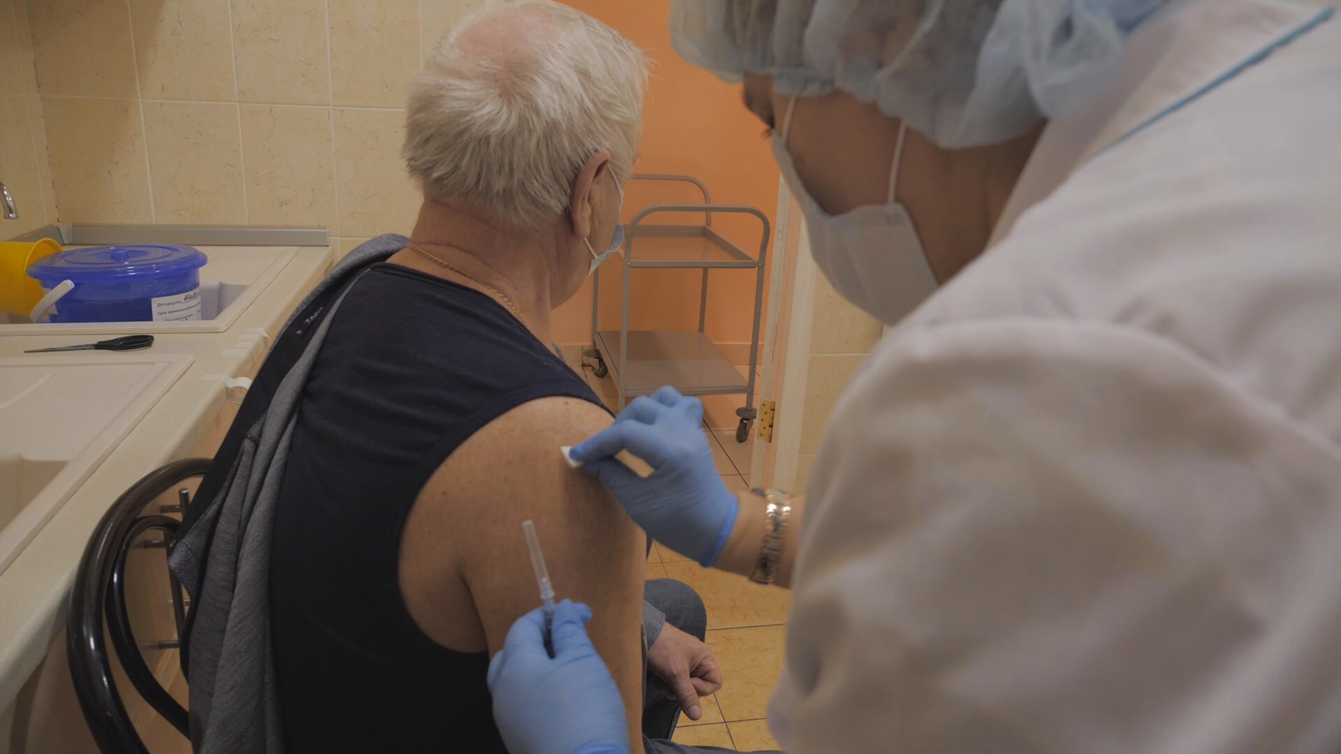 В Уфе откроют специальный пункт вакцинации для жителей старше 65 лет