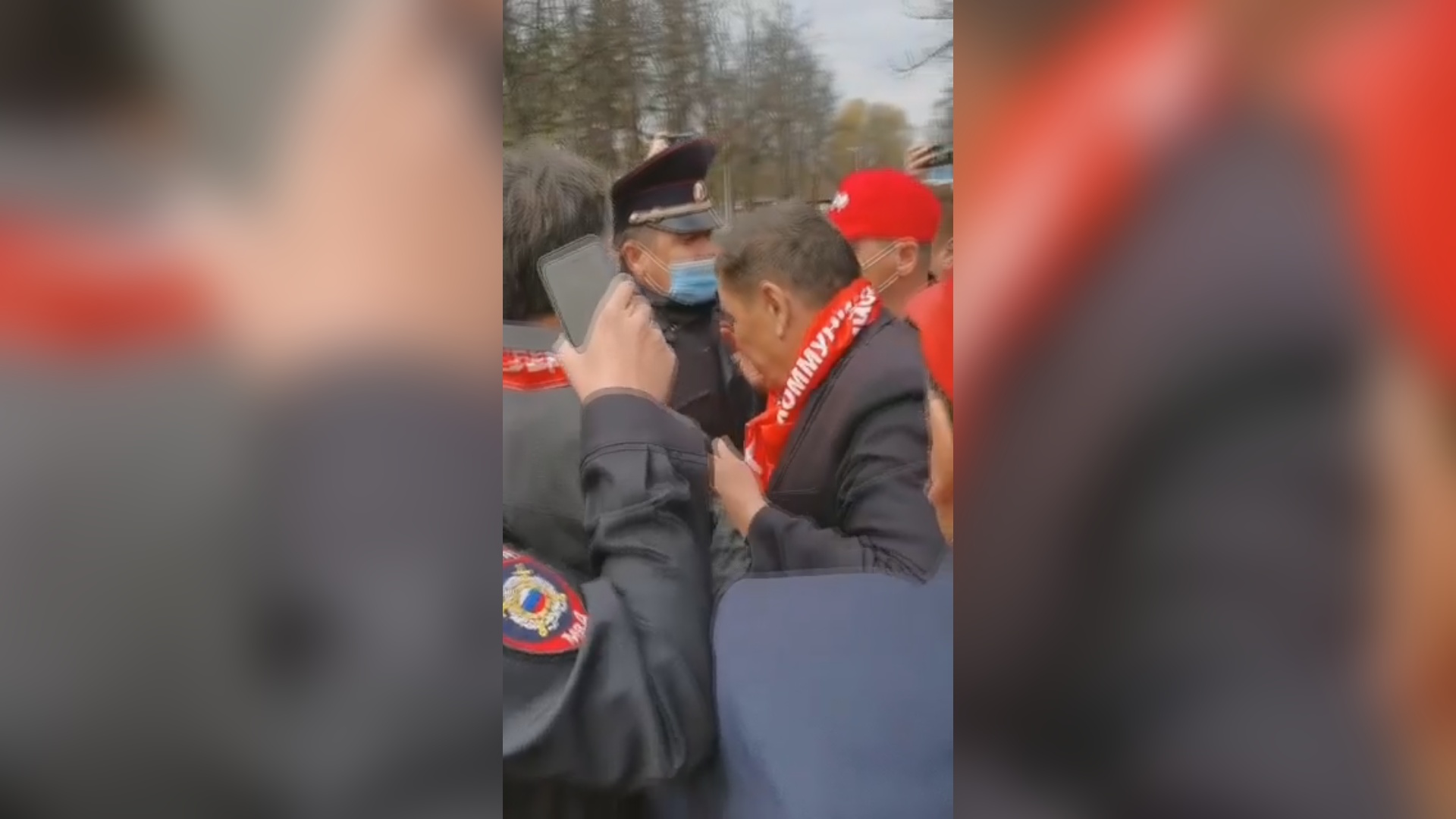 Полицейские попытались задержать лидера КПРФ в Башкирии за демонстрацию