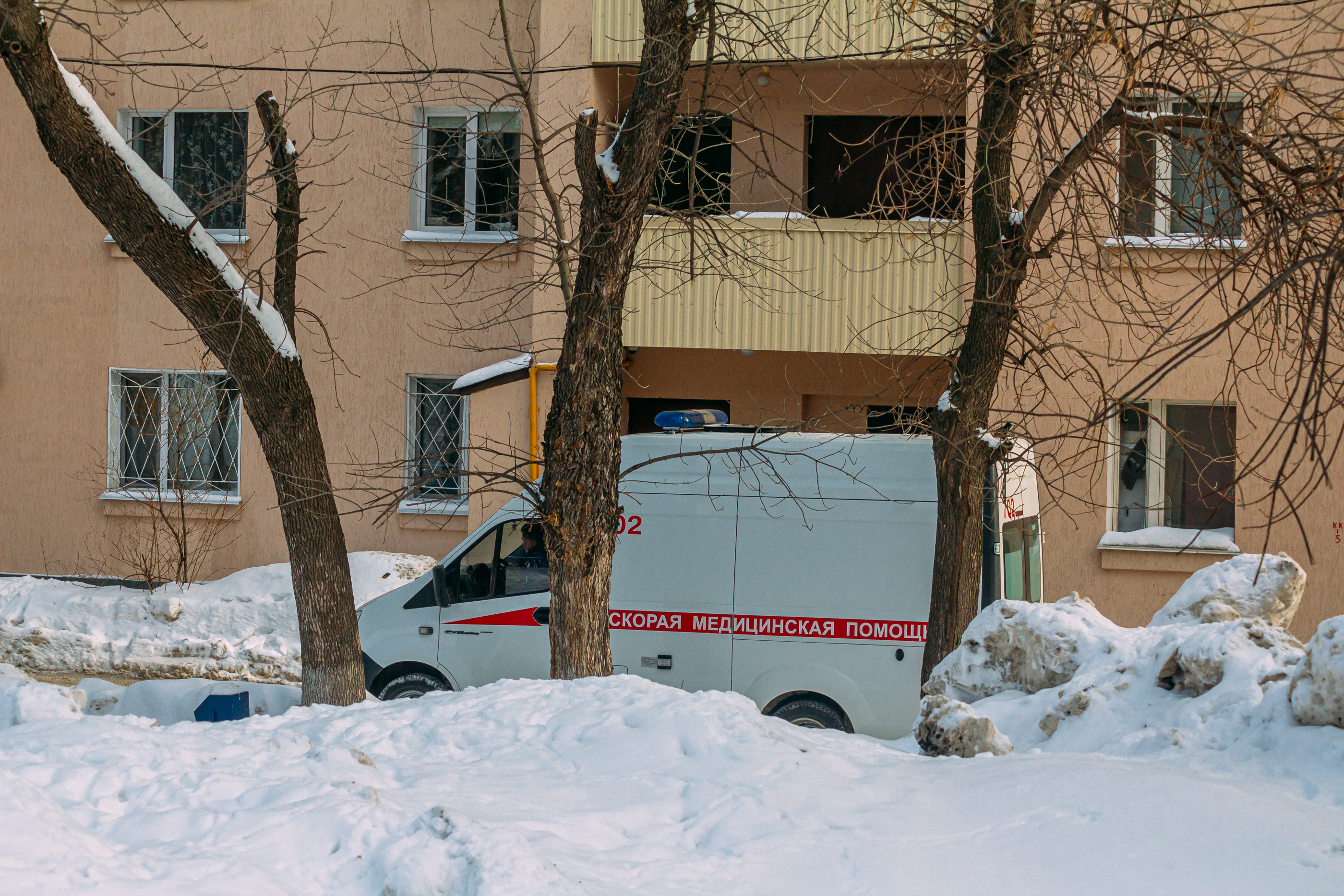 «Пожалуйста, хватит»: в Уфе мужчины устроили поножовщину во дворе многоэтажки