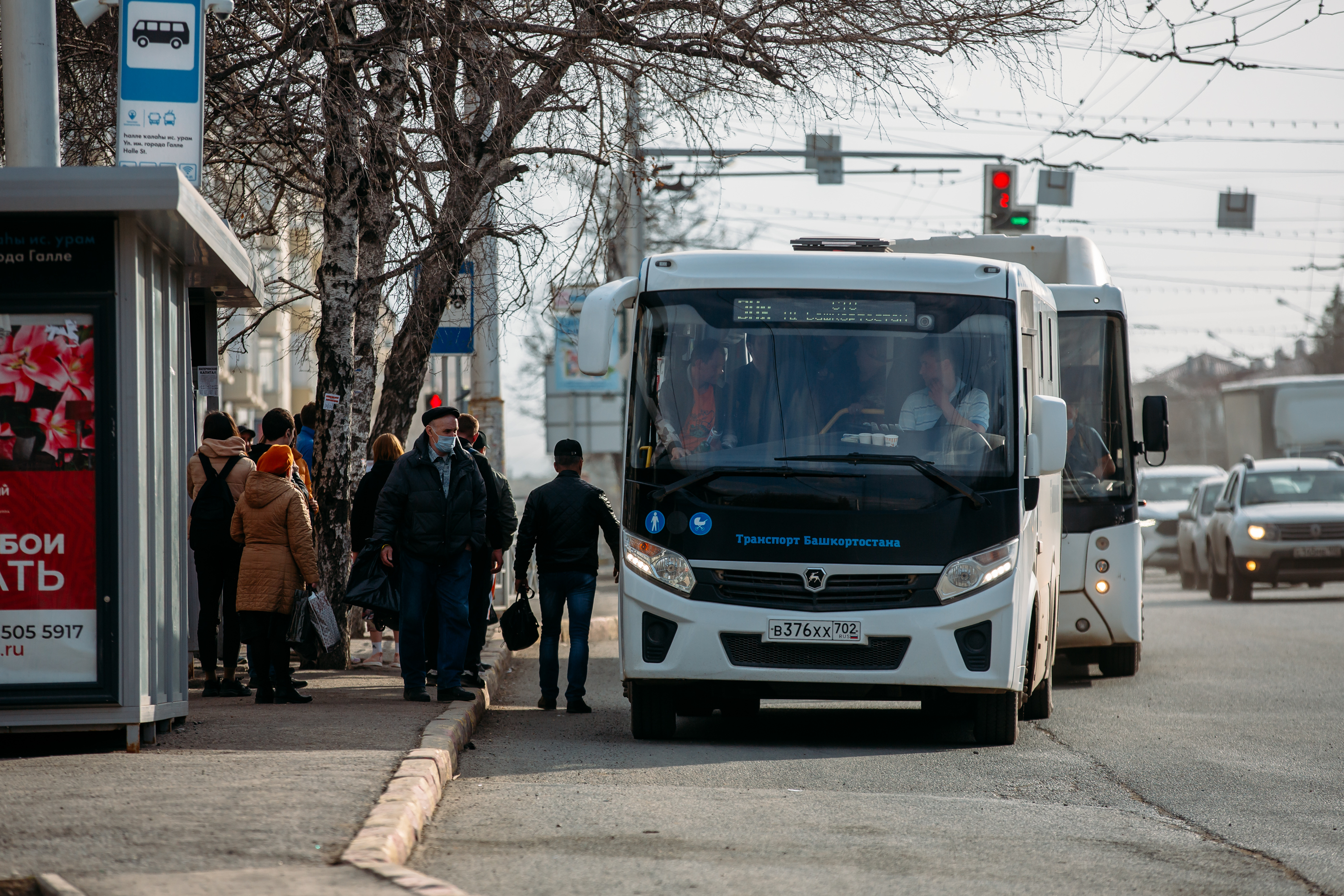 В Уфе запустят больше автобусов, чтобы жители города смогли попасть на кладбища