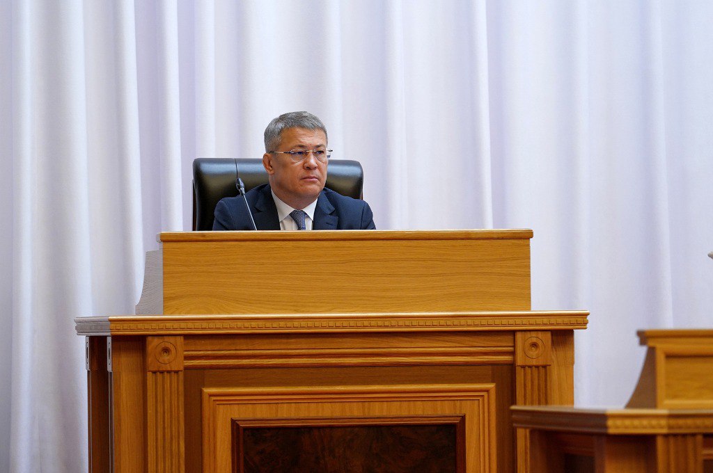 «У нас есть разногласия»: Радий Хабиров обратился к депутатам Госсобрания