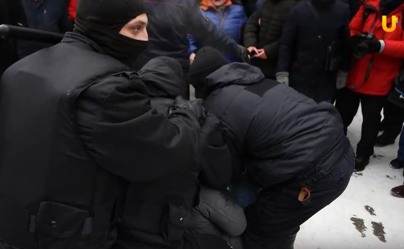 Глеб Павловский : поведение силовиков на митинге в Оренбурге - основание для недоверия губернатору