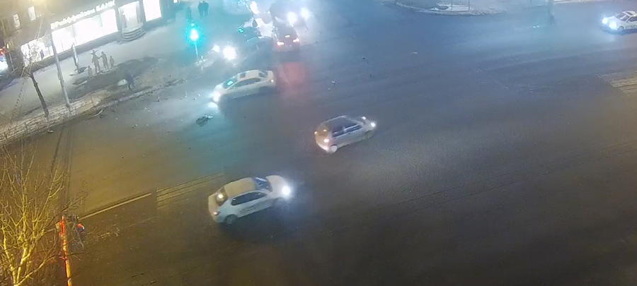 Видео: В Уфе водитель-лишённик попал в массовую аварию