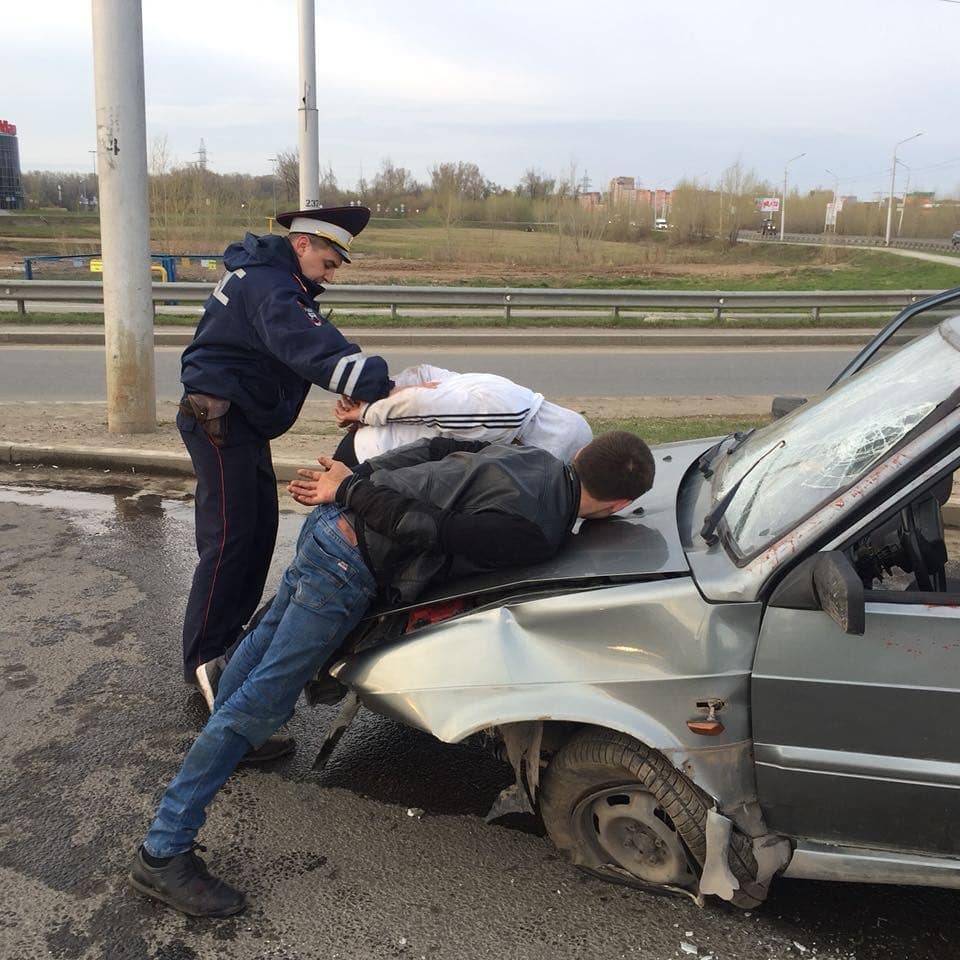 В Уфе задержали пьяного водителя за рулем угнанного автомобиля - Новости -  Уфа - UTV