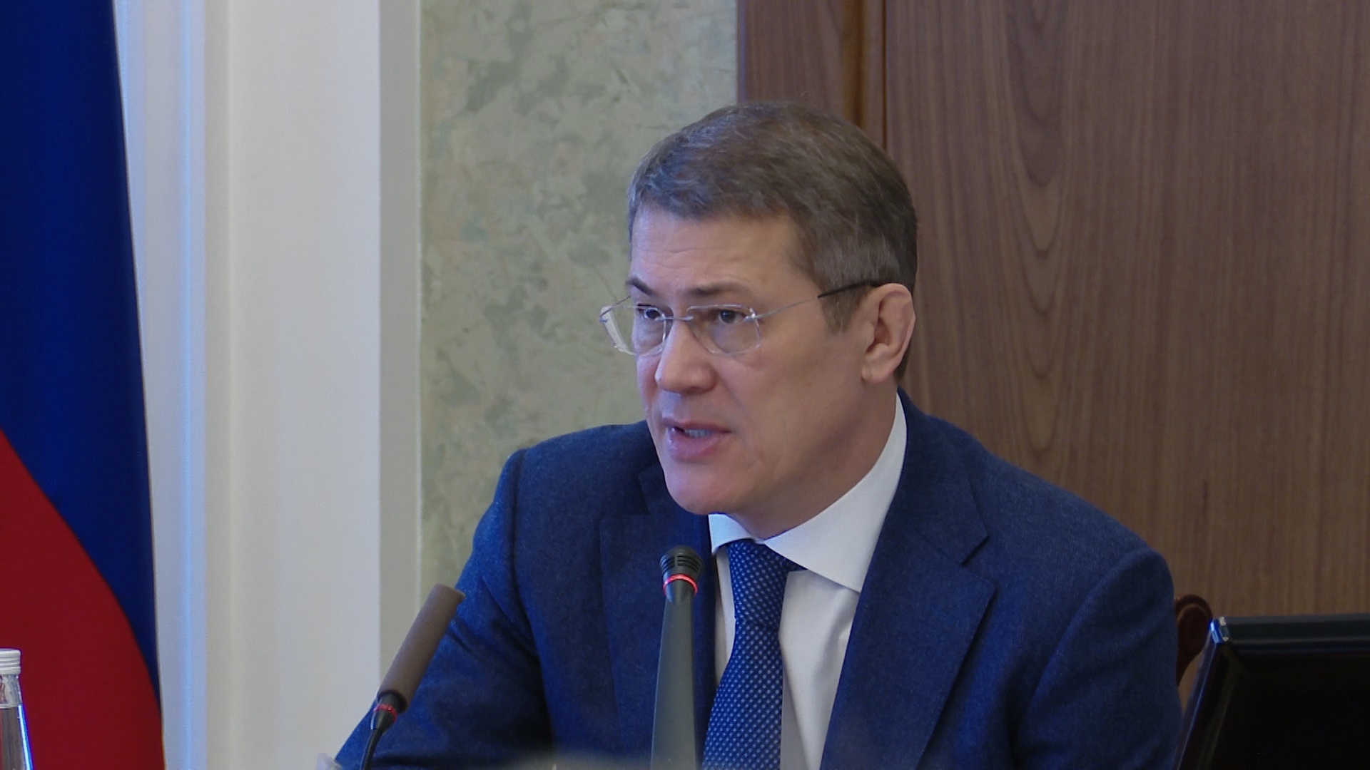 Радий Хабиров раскритиковал предприятия, в которых не соблюдаются меры безопасности против COVID-19