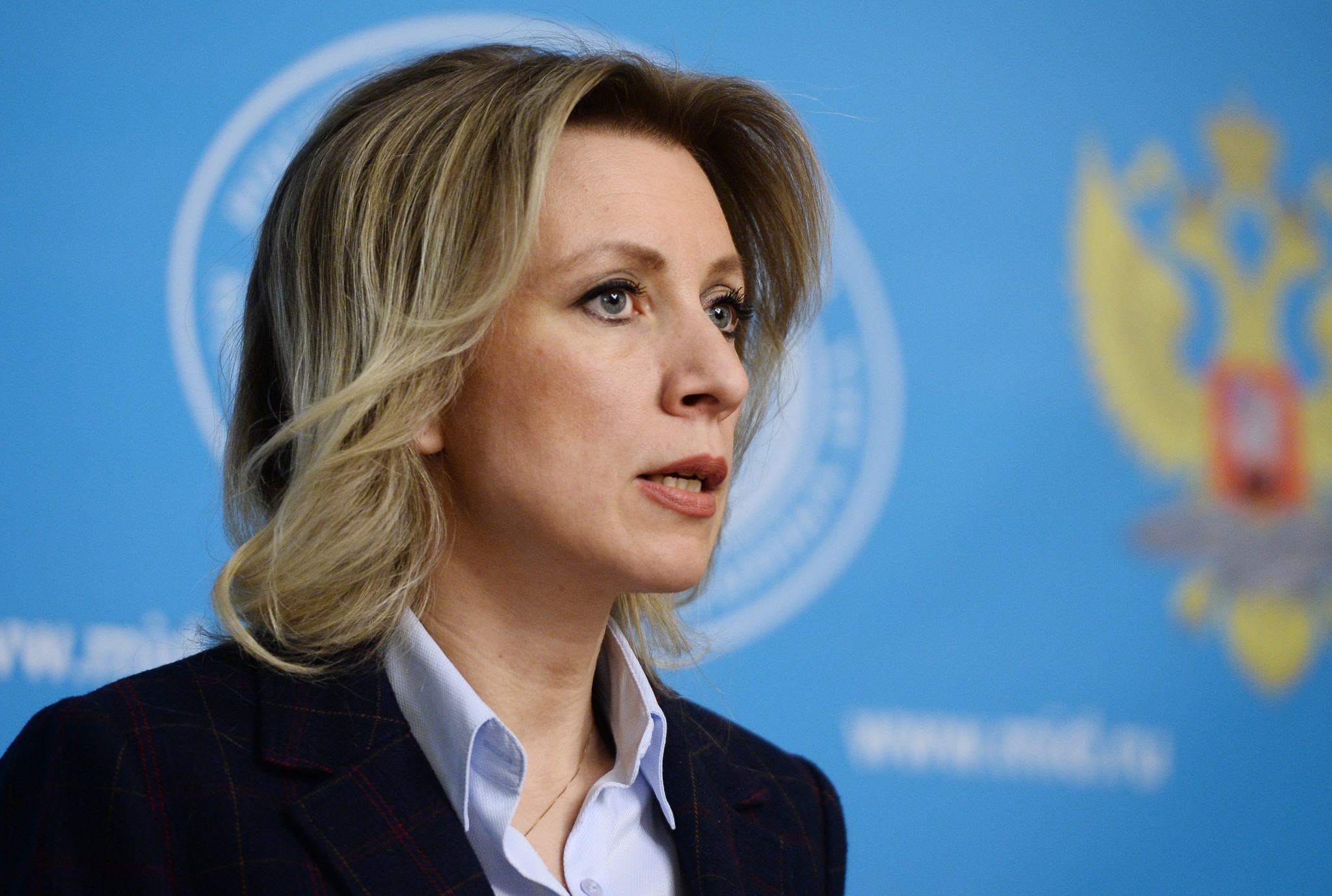 Захарова пообещала Столтенбергу удар России по воротам НАТО